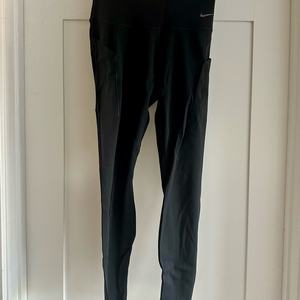 Nike Black High-Waisted Leggings